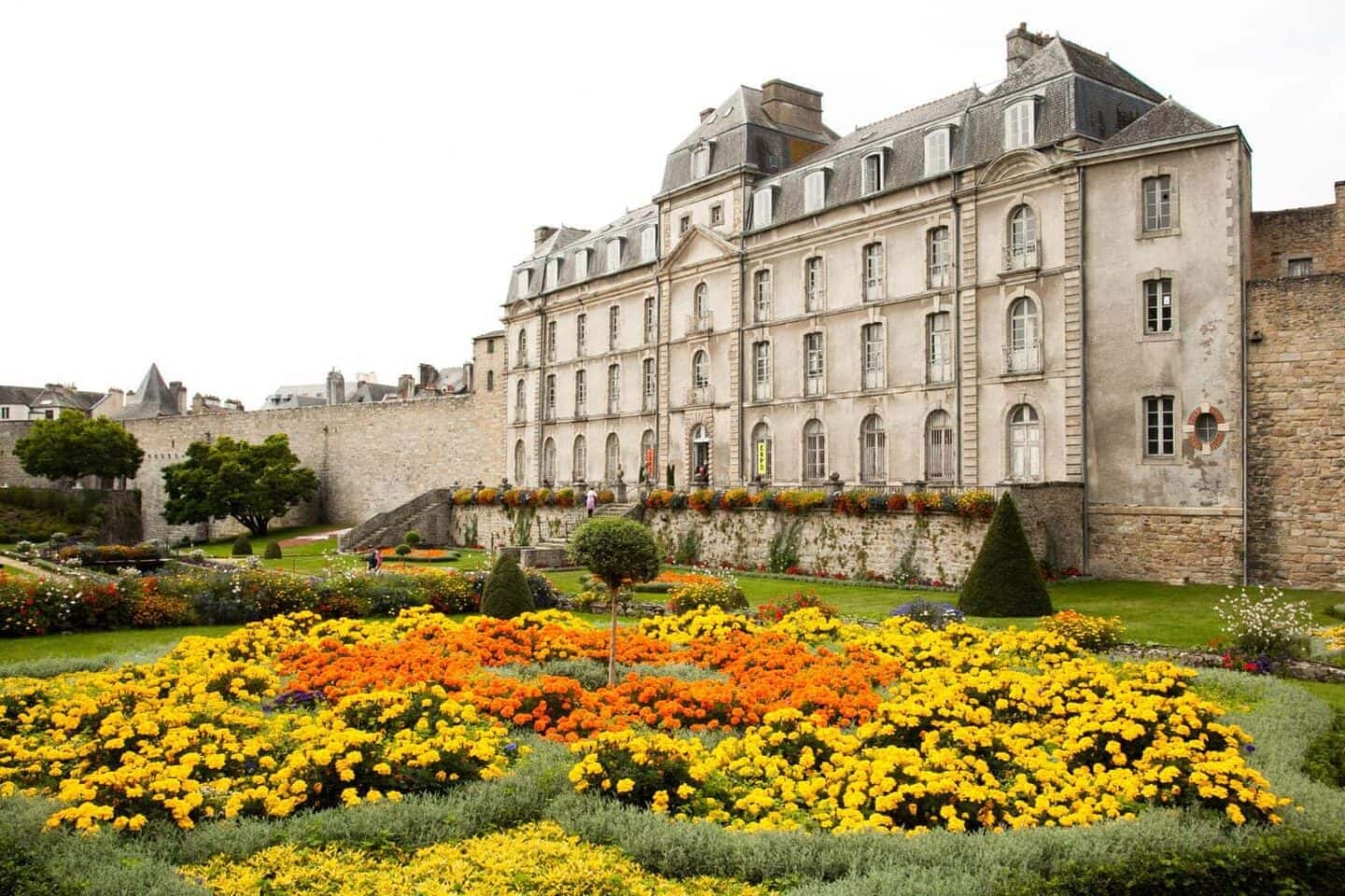 24 Hours in Vannes with Kids | Visit Brittany www.minitravellers.co.uk