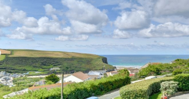 Why not book a Christmas break in Cornwall with Cornish Horizons?