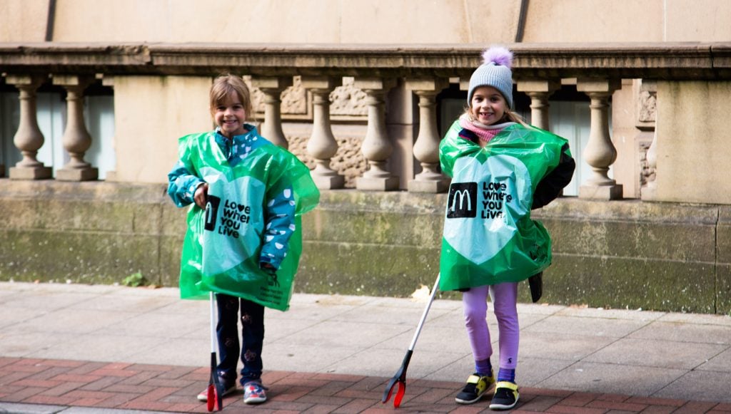 Litter Picking with McDonalds | Love Where You Live