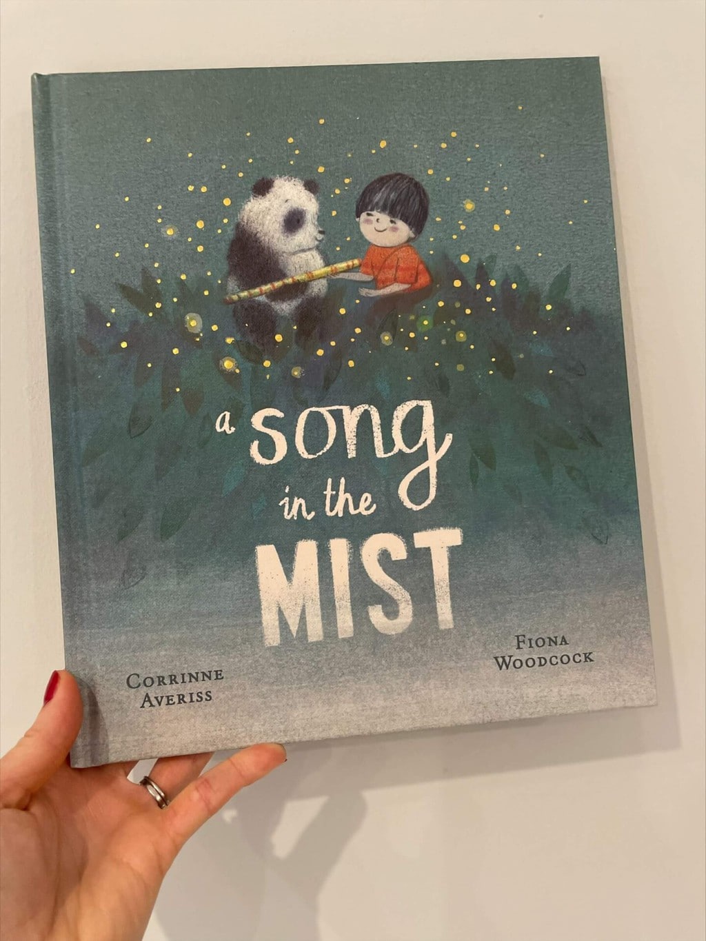 A Song in the Mist – Corrine Averiss (author), Fiona Woodcock (illustrator) Oxford University Press (publisher)