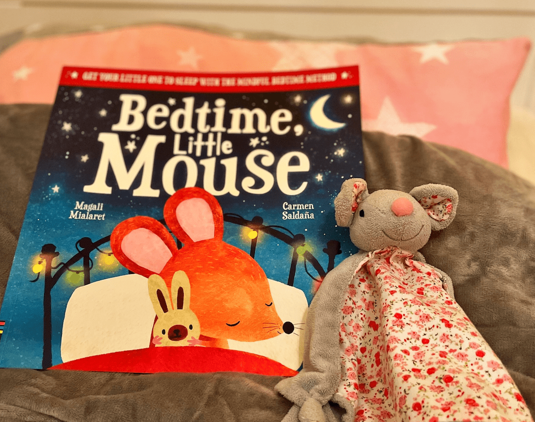 Finding a sleep routine when travelling with kids - Bedtime Little Mouse