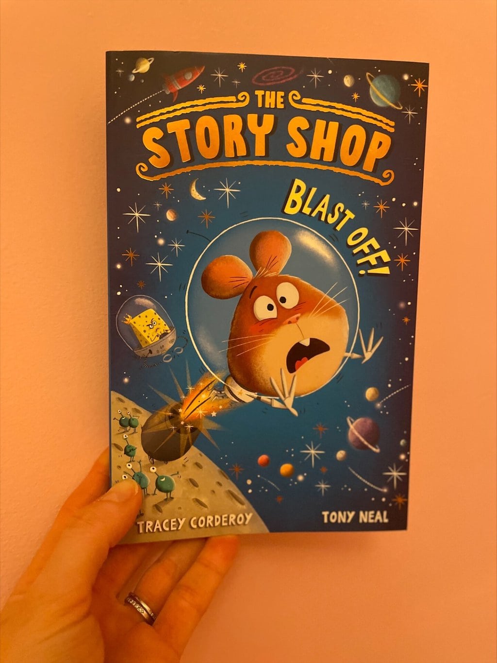 The Story Shop Blast Off – Tracey Corderoy