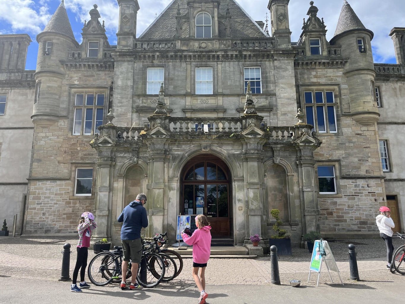 Callendar House and Park - Family Cycling in Falkirk