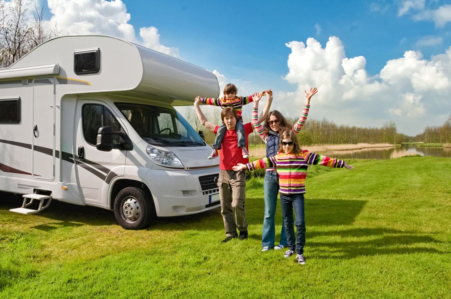 Motorhome Hire For The Family: What To Expect When Renting One