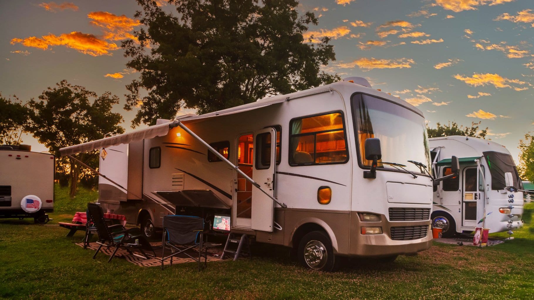 Motorhome Hire For The Family: What To Expect When Renting One