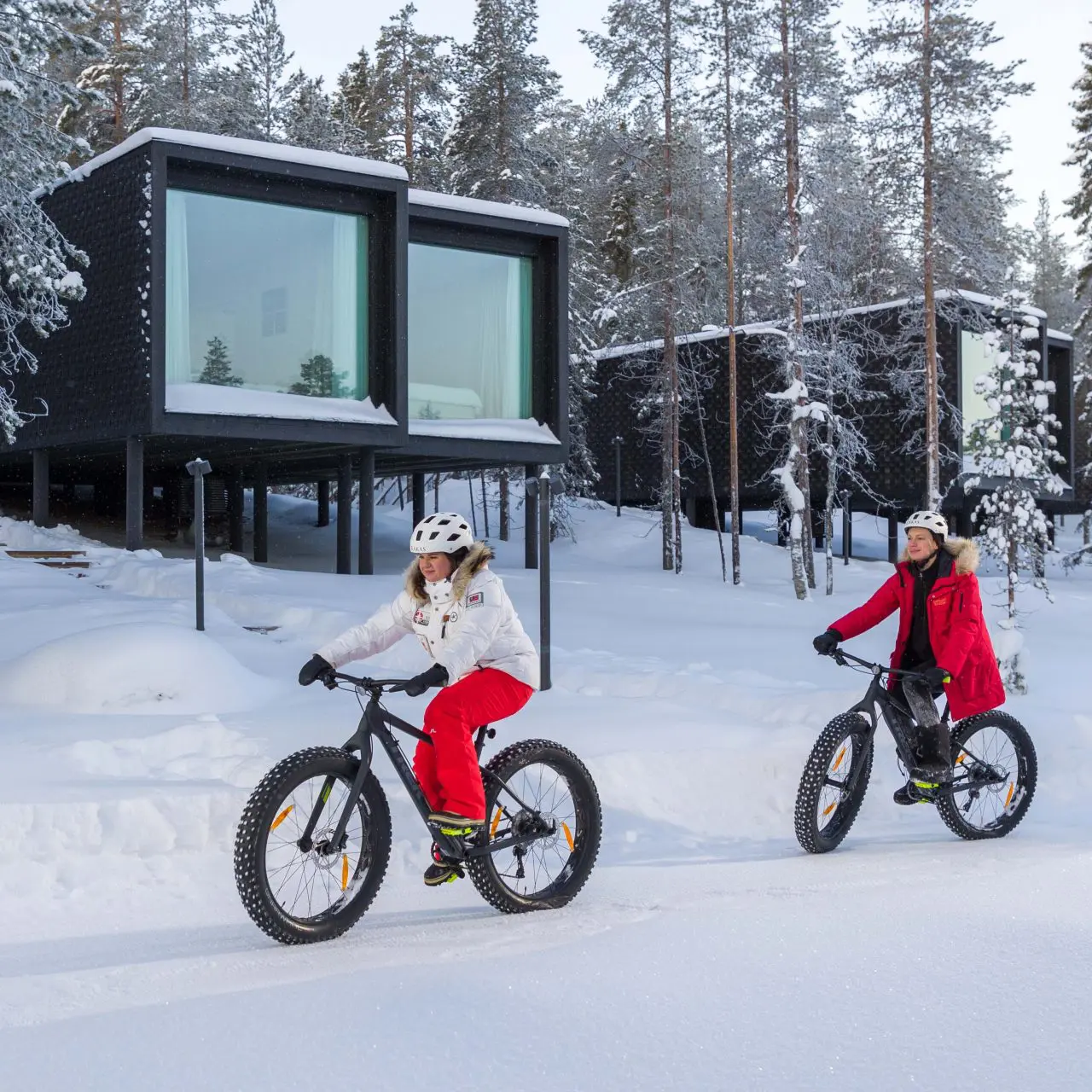 arctic-treehouse-hotel-complimentary-activities